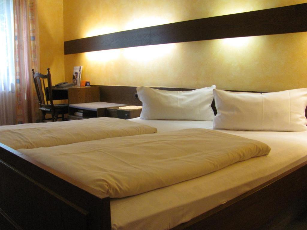 Hotel Zur Heide Aachen Zimmer foto