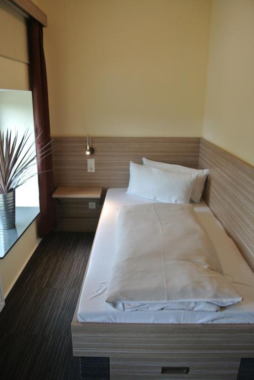 Hotel Zur Heide Aachen Zimmer foto